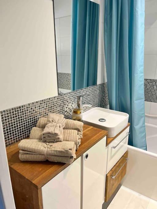 Charmant Studio Pour 3 Personnes Vallauris Exterior photo