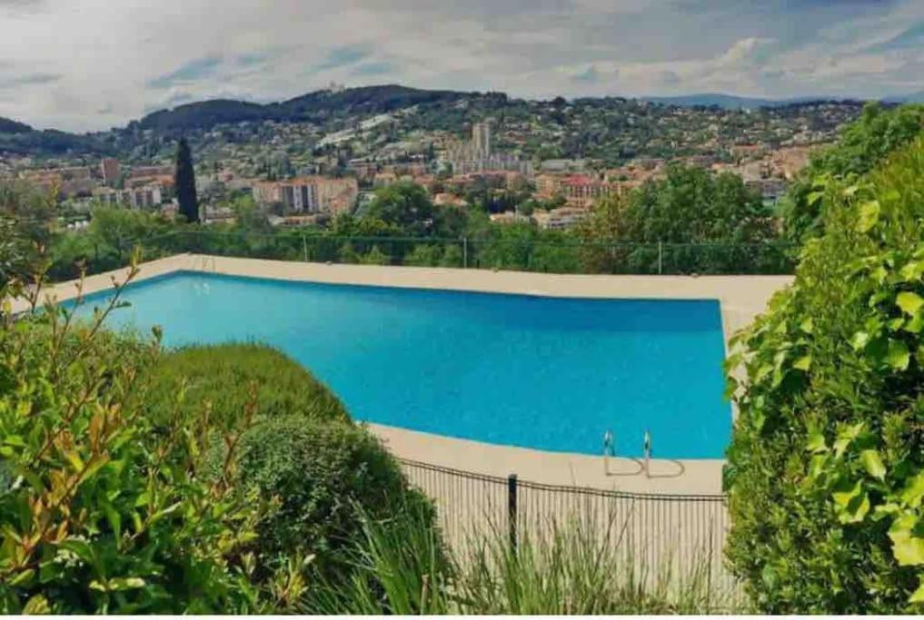 Charmant Studio Pour 3 Personnes Vallauris Exterior photo